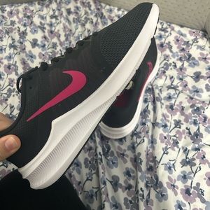 Nike shoes brand new